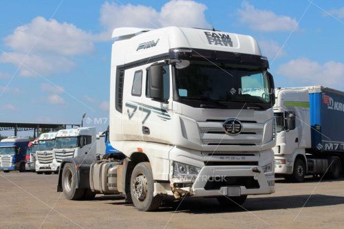 FAW J7